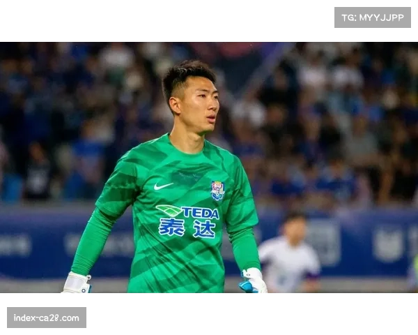 方镜淇手指脱位坚持比赛 武汉三镇门将多次化解险情